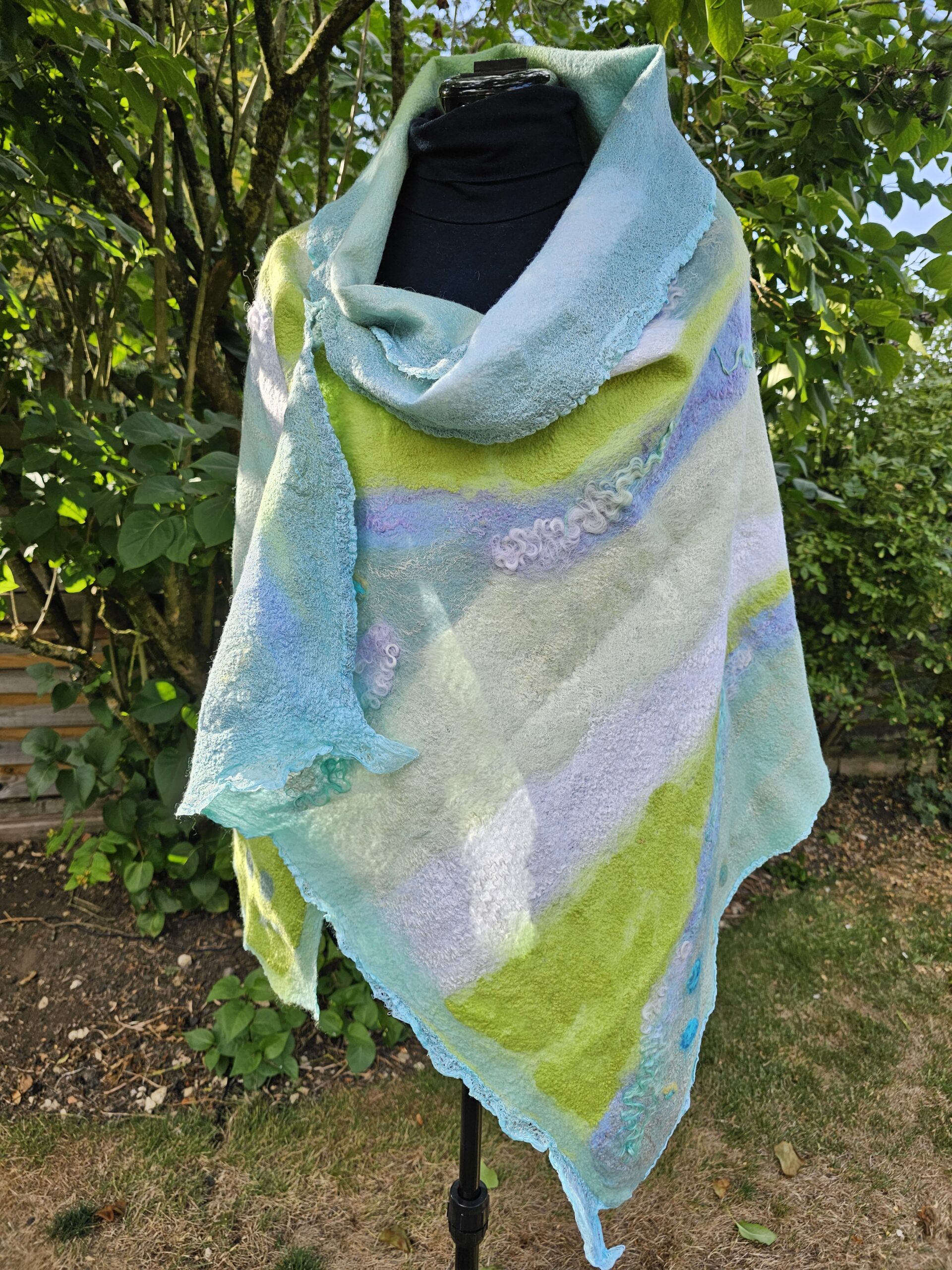 Fine merino aqua wrap