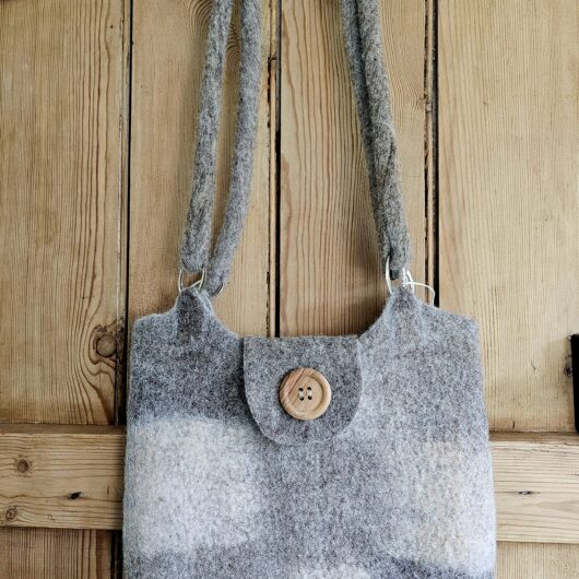 Felted wool shoulder bag with 2 handles